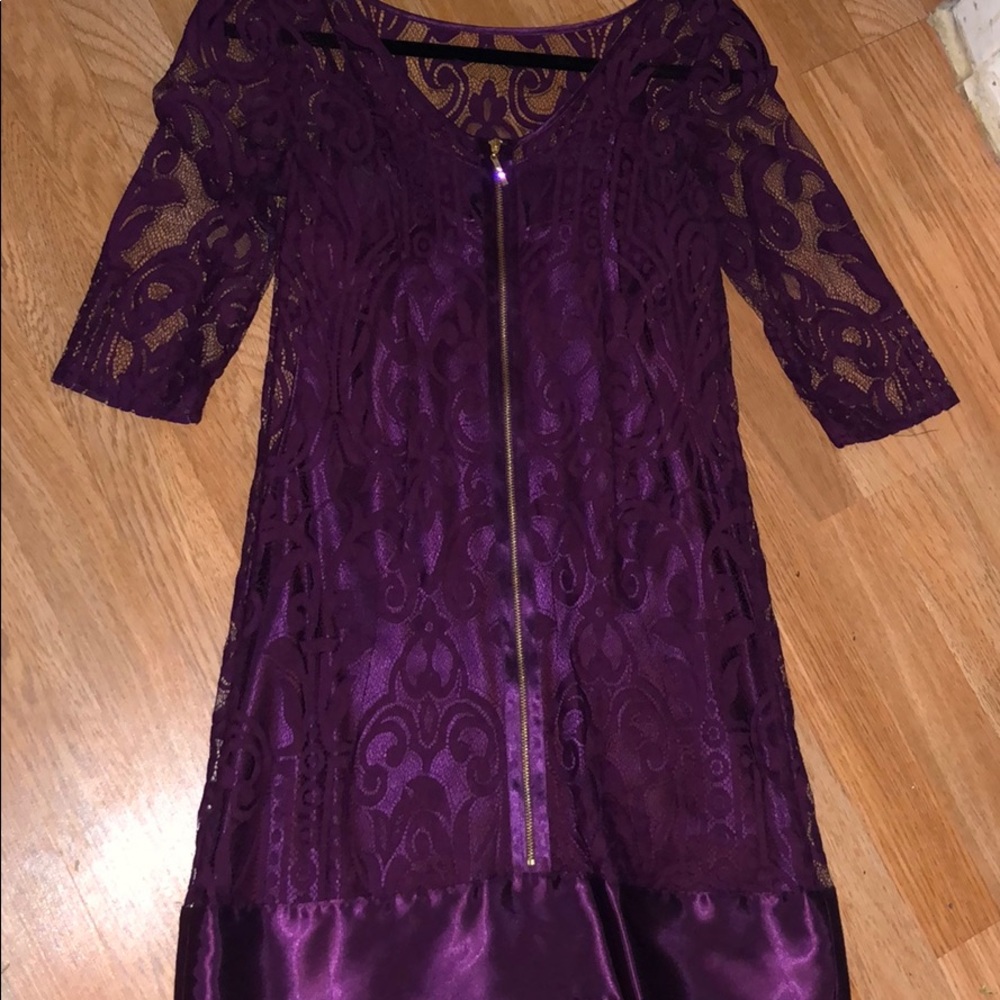 Dress - Picture 5 of 5